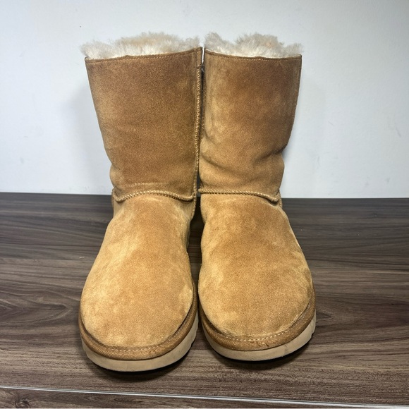 UGG CUSTOMIZABLE BAILEY BOW SHORT CHESTNUT SUEDE SHEARLING LINED US 8 / EU 39 - Picture 2 of 16